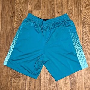Mens under armor heat gear shorts large
